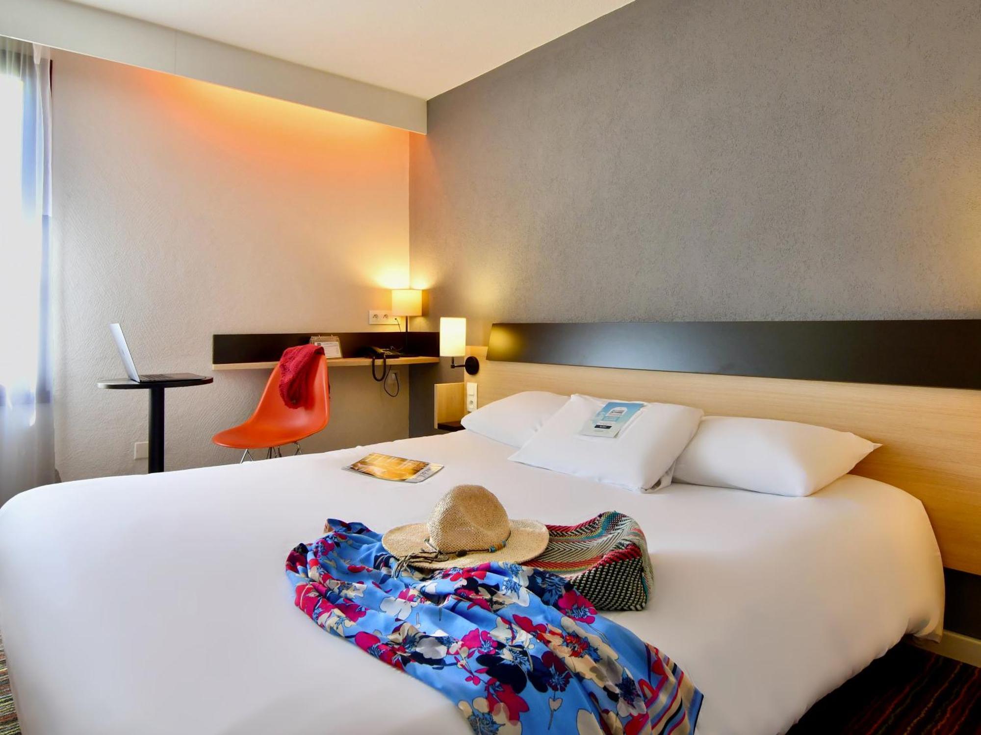 Kyriad Tours Sud - Chambray Les Tours Exterior photo